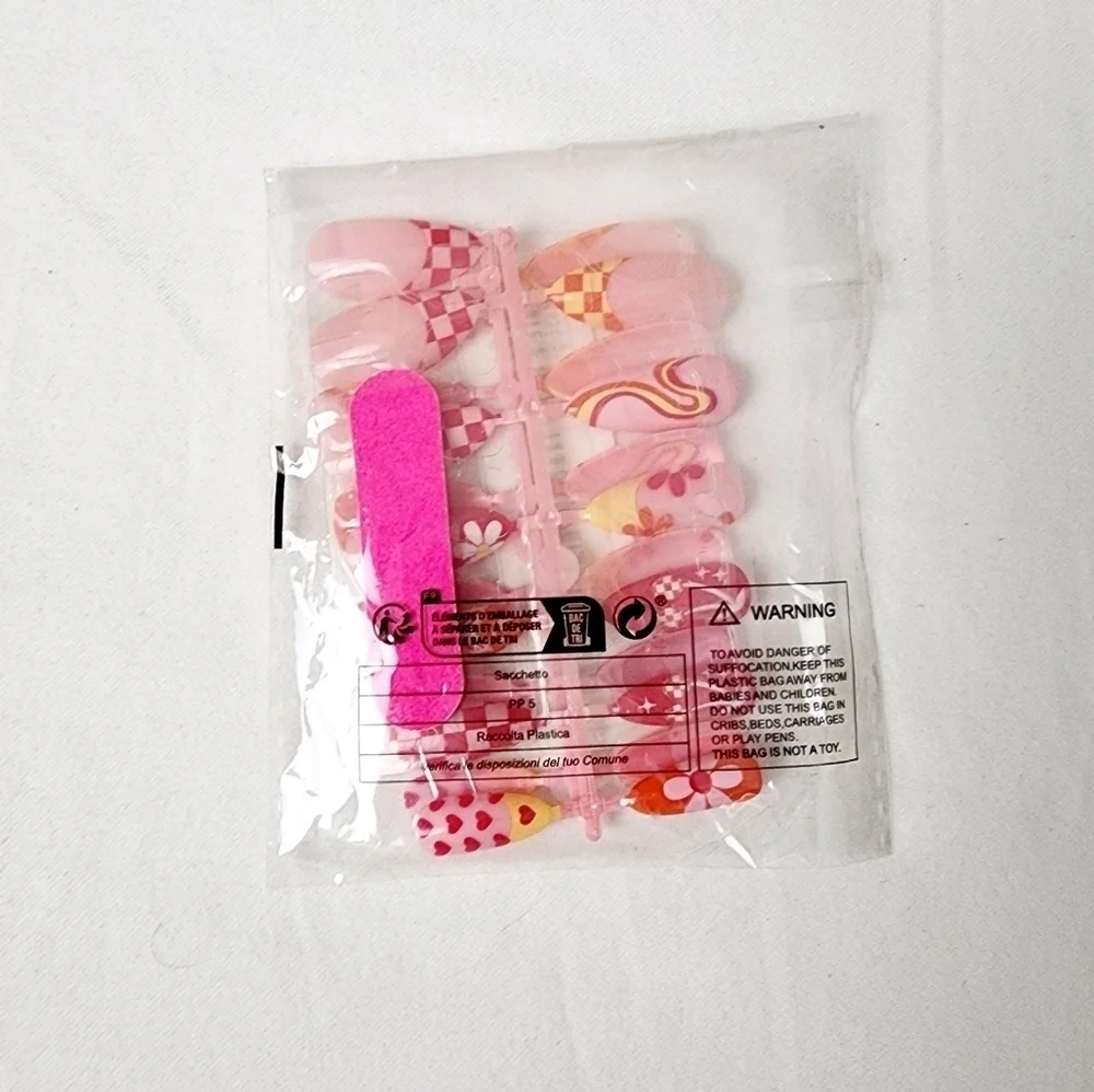 24 Pieces Fake Press On Nails